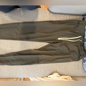Vuori men's  Jogger Pants